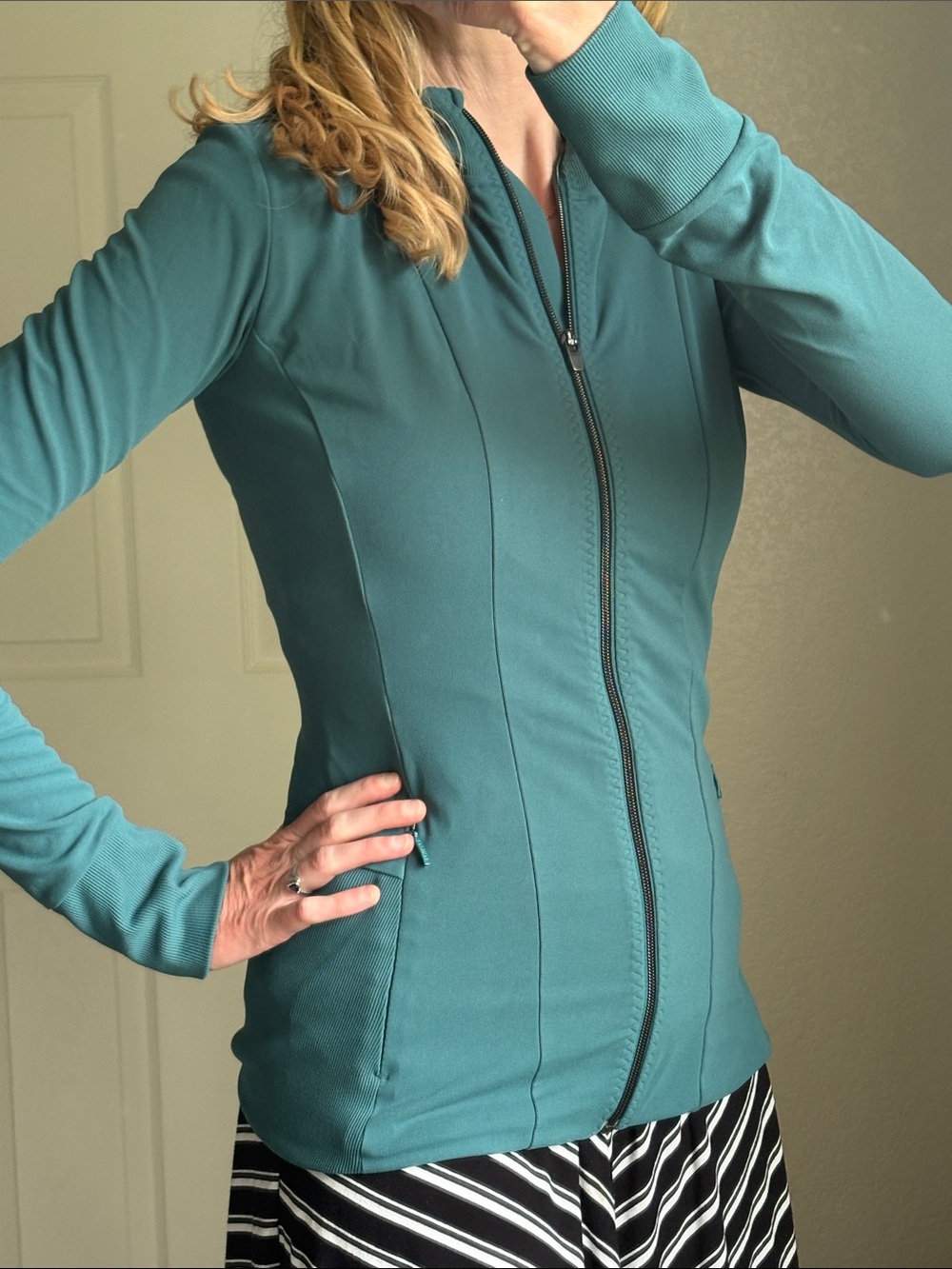 Gorgeous Athleta Teal Zip-Up Women's Sweater Jacket